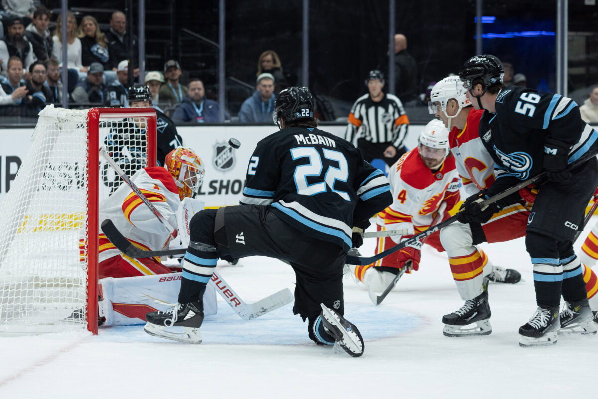 Utah hockey: Mammoth win home opener 3-1 over Calgary